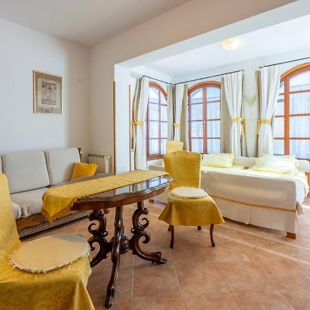 Apartments Mavero Баньоле Екстериор снимка