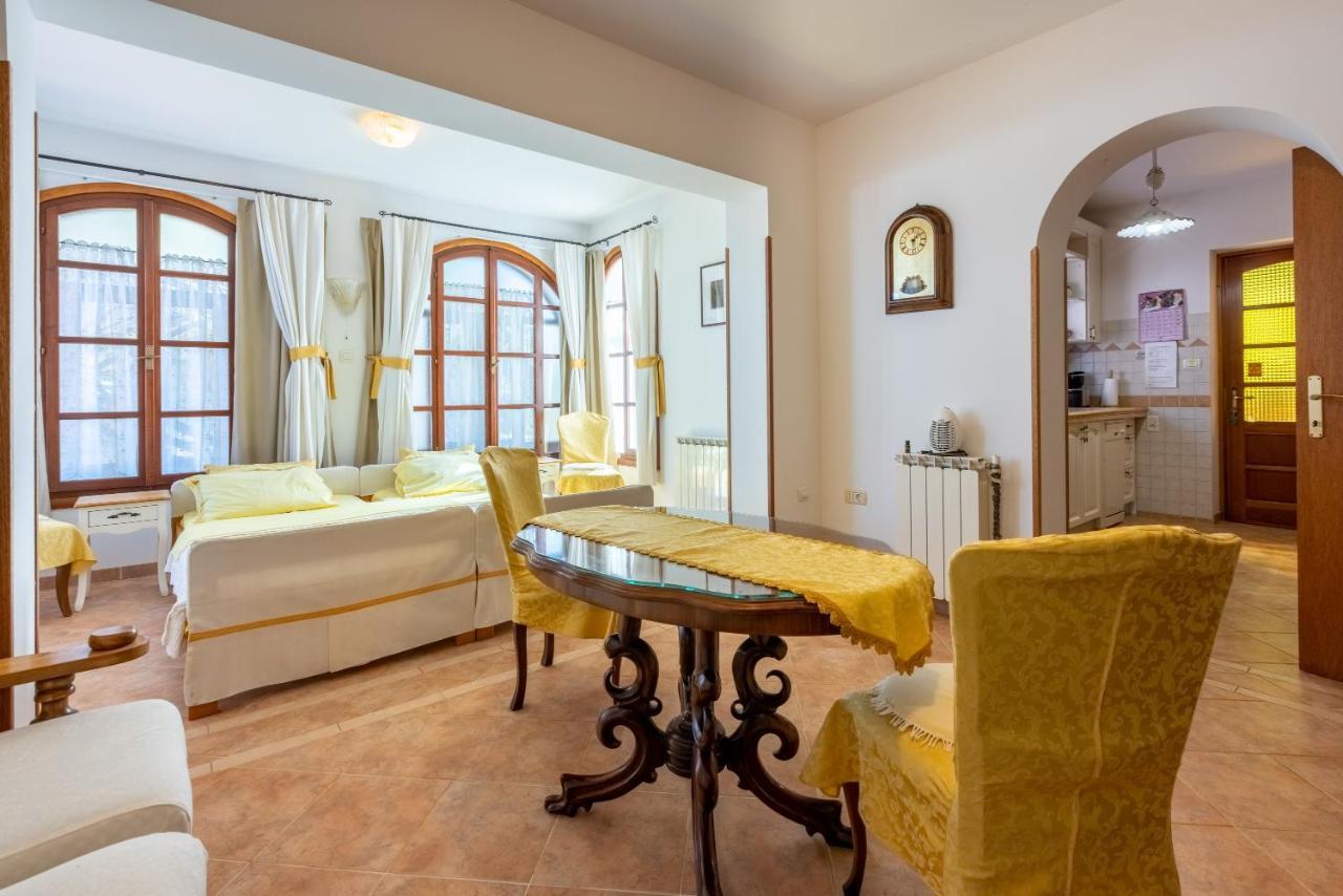 Apartments Mavero Баньоле Екстериор снимка