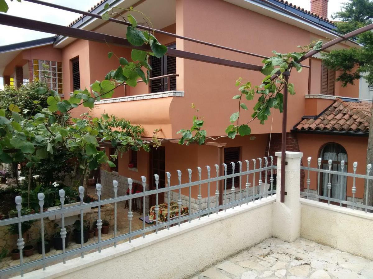 Apartments Mavero Баньоле Екстериор снимка